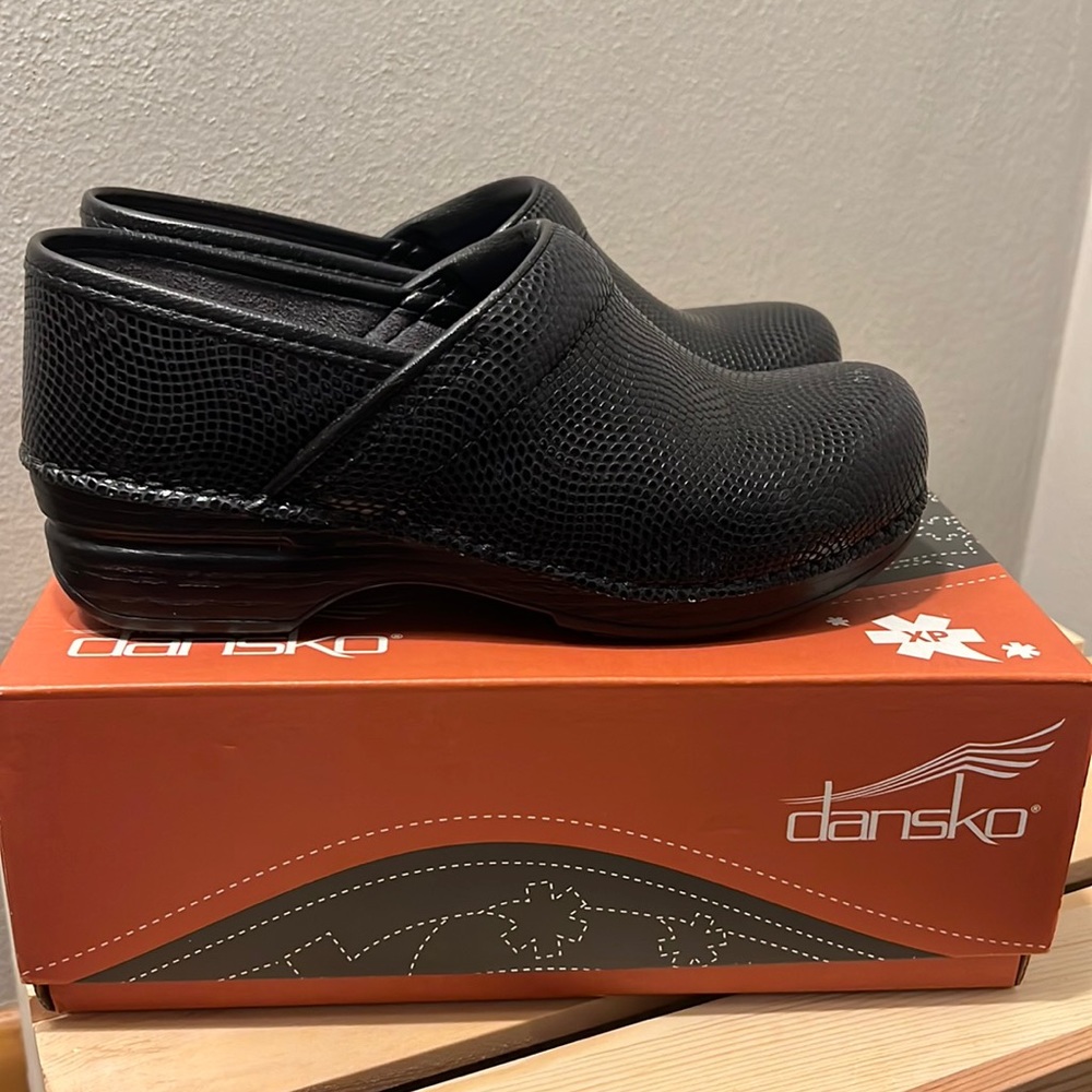 EUC Dansko Pro XP Leather, size 38